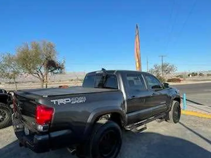 GREY, 2017 TOYOTA TACOMA DOUBLE CAB Image 3