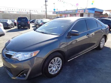 GRAY, 2014 TOYOTA CAMRY Image 