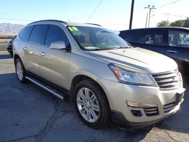 TAN, 2014 CHEVROLET TRAVERSE Image 