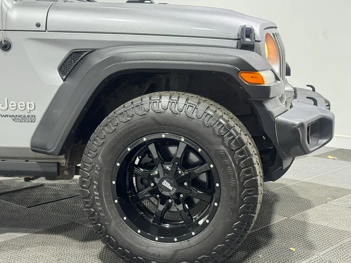 Billet Silver Metallic Clearcoat, 2020 JEEP WRANGLER Image 2