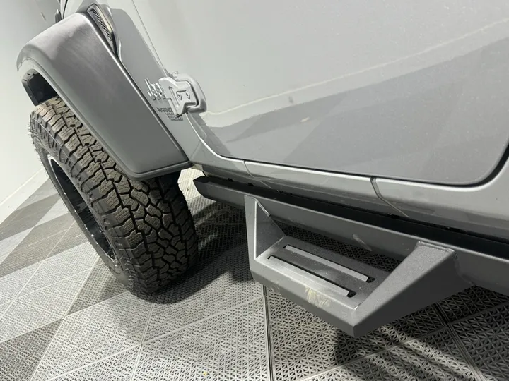 Billet Silver Metallic Clearcoat, 2020 JEEP WRANGLER Image 10