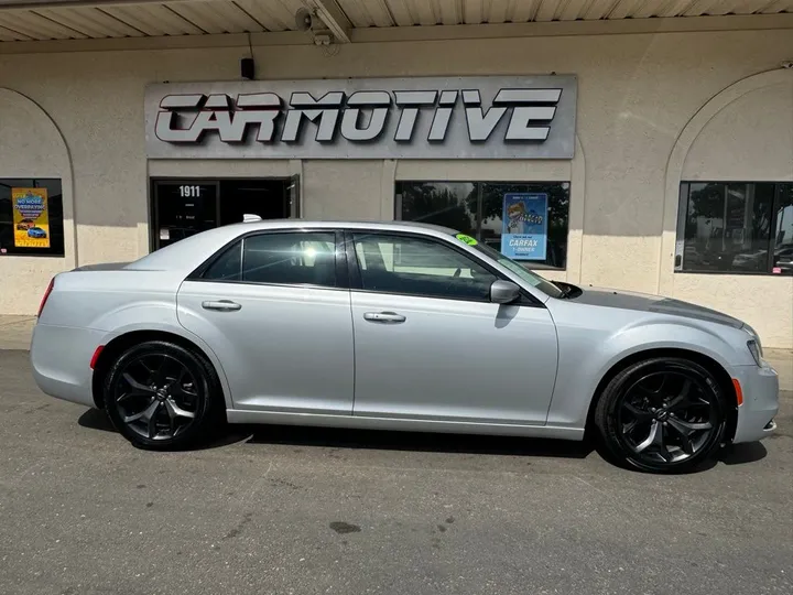 Silver Mist Clearcoat, 2021 CHRYSLER 300 Image 2