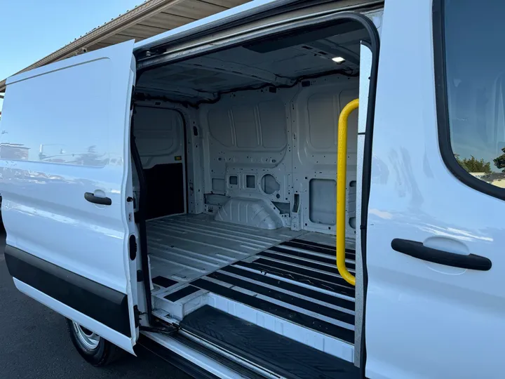 Oxford White, 2021 FORD TRANSIT-150 Image 13