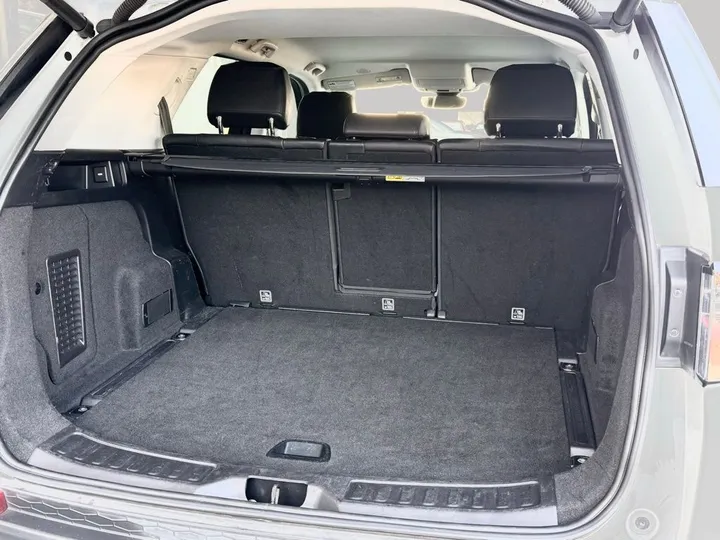 White, 2022 LAND ROVER DISCOVERY SPORT Image 12