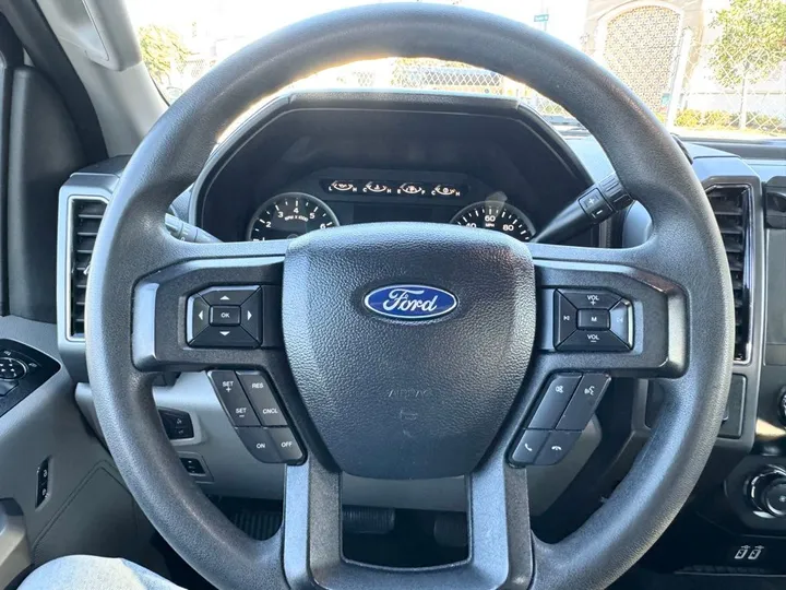 Oxford White, 2020 FORD F-150 Image 28