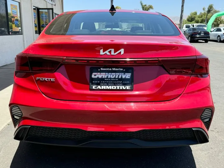 Currant Red, 2023 KIA FORTE Image 5