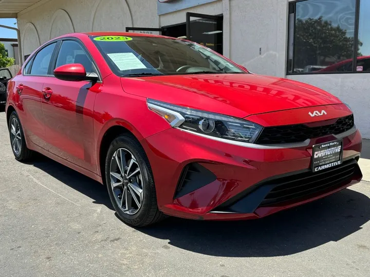 Currant Red, 2023 KIA FORTE Image 1