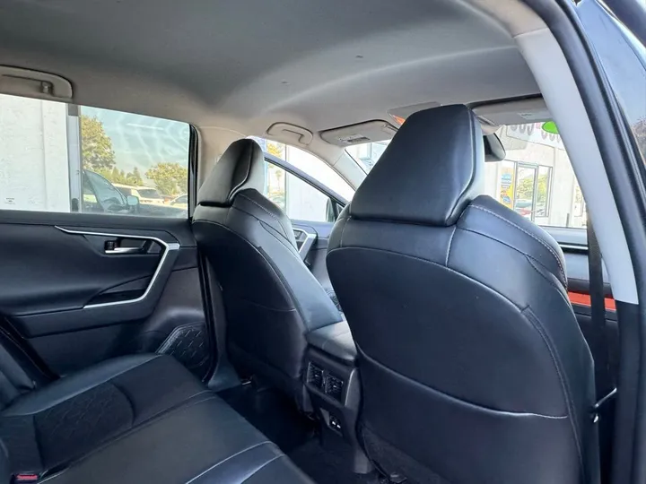 Midnight Black Metallic, 2021 TOYOTA RAV4 Image 22