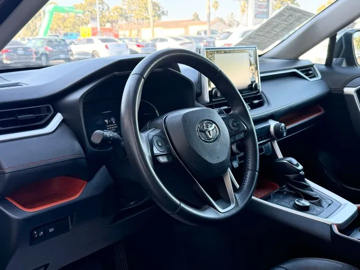 Midnight Black Metallic, 2021 TOYOTA RAV4 Image 12