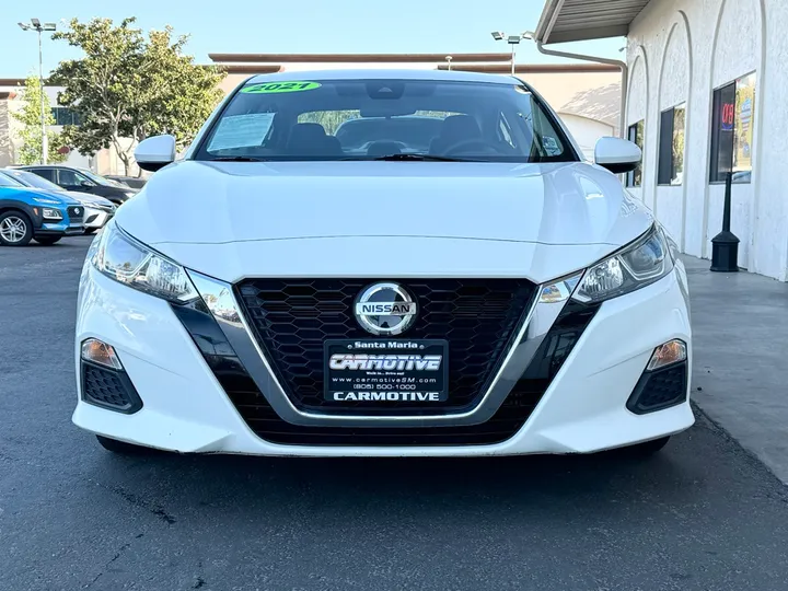 Glacier White, 2021 NISSAN ALTIMA Image 2