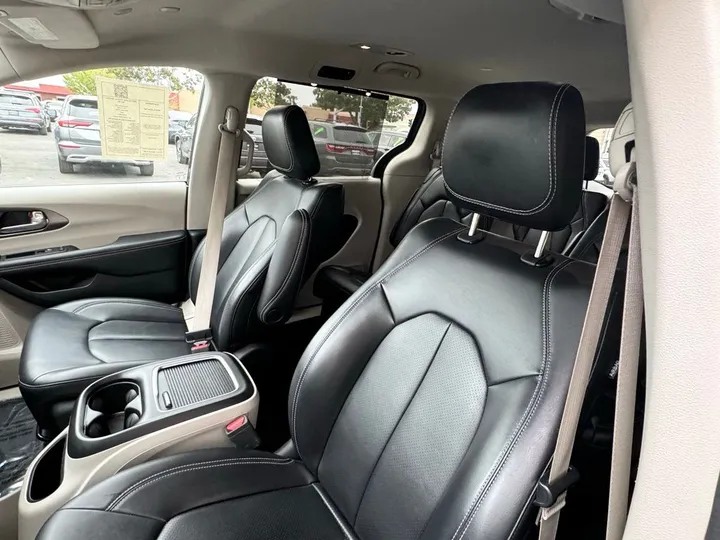 Ceramic Gray Clearcoat, 2023 CHRYSLER PACIFICA Image 14