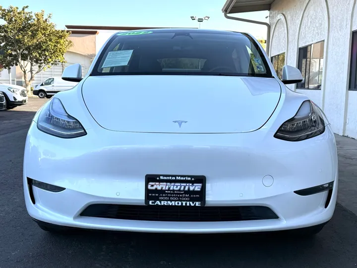 Pearl White Multi-Coat, 2022 TESLA MODEL Y Image 2