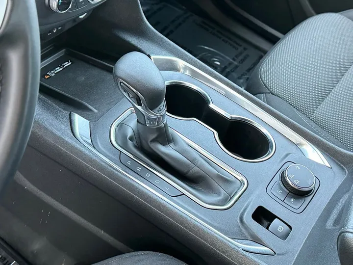 Sterling Gray Metallic, 2023 CHEVROLET TRAVERSE Image 28
