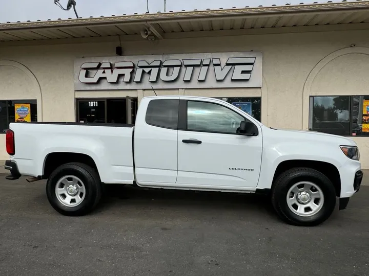 Summit White, 2021 CHEVROLET COLORADO Image 3