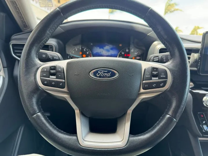 Silver Metallic, 2022 FORD EXPLORER Image 13