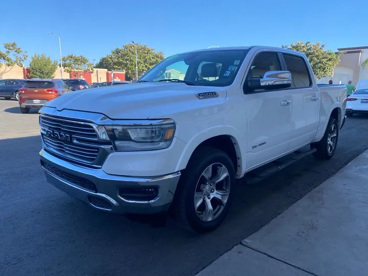 Ivory White Tri-Coat Pearlcoat, 2020 RAM 1500 Image 3