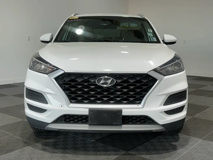 Dazzling White, 2019 HYUNDAI TUCSON Image 2