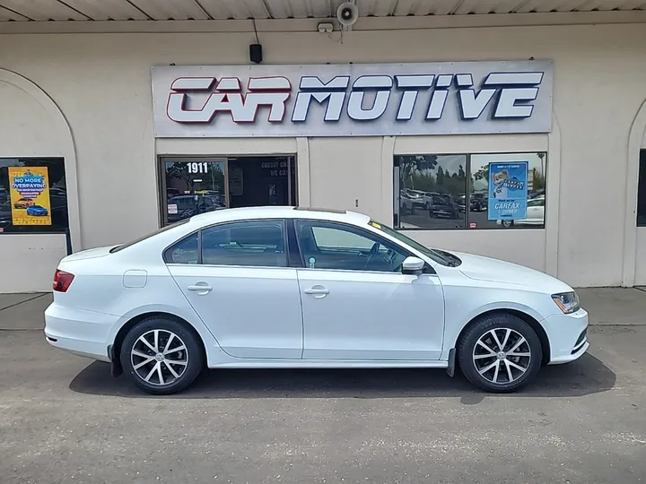 White, 2018 VOLKSWAGEN JETTA Image 3