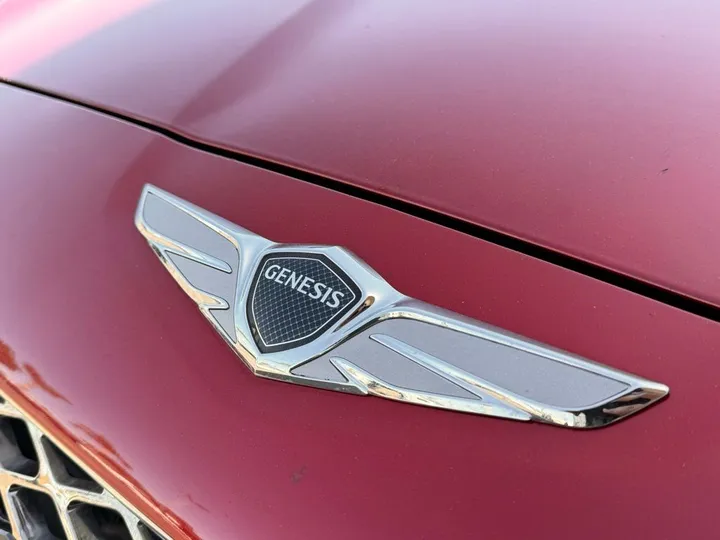 Havana Red, 2023 GENESIS G70 Image 12
