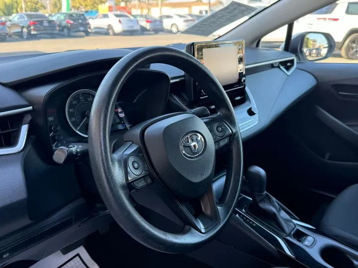 Wind Chill Pearl, 2022 TOYOTA COROLLA Image 4