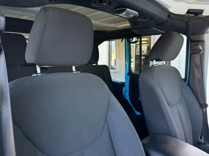Chief Clearcoat, 2017 JEEP WRANGLER Image 23