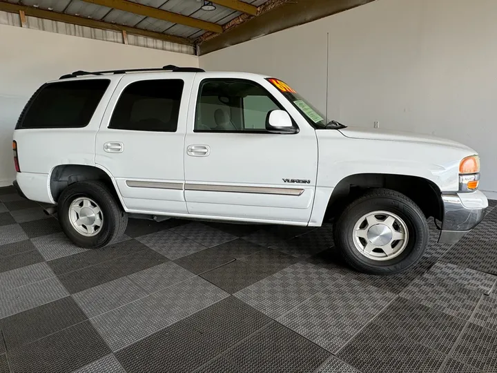 Olympic White, 2004 GMC YUKON Image 5