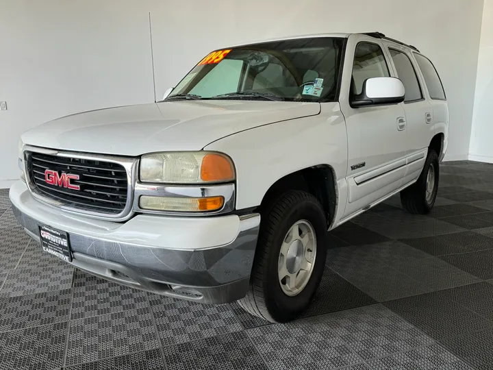 Olympic White, 2004 GMC YUKON Image 3