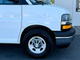 Summit White, 2019 CHEVROLET EXPRESS 3500 Thumnail Image 4