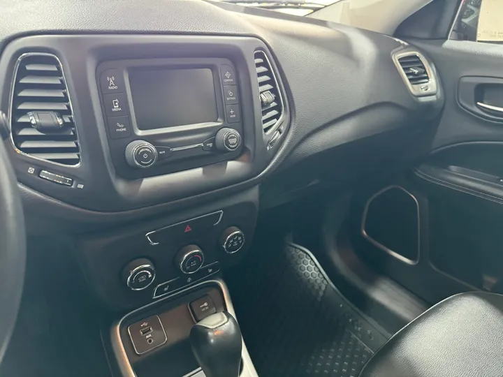 Redline Pearlcoat, 2018 JEEP COMPASS Image 27