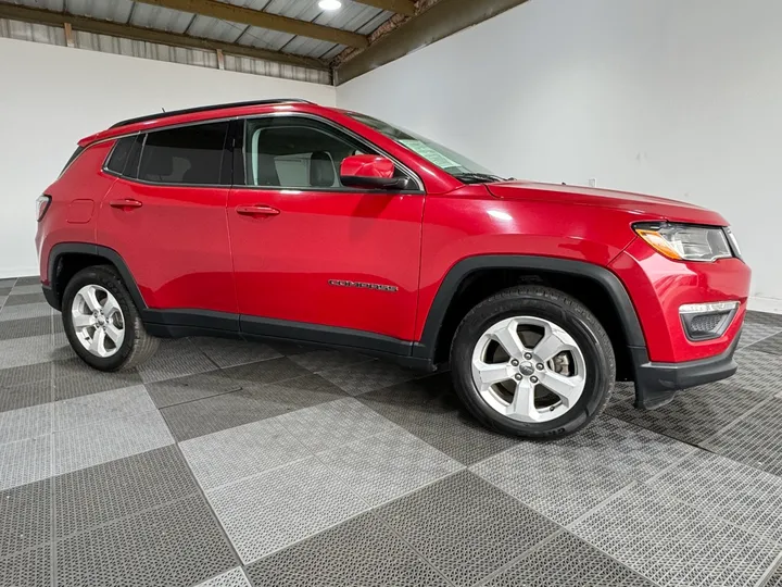 Redline Pearlcoat, 2018 JEEP COMPASS Image 6