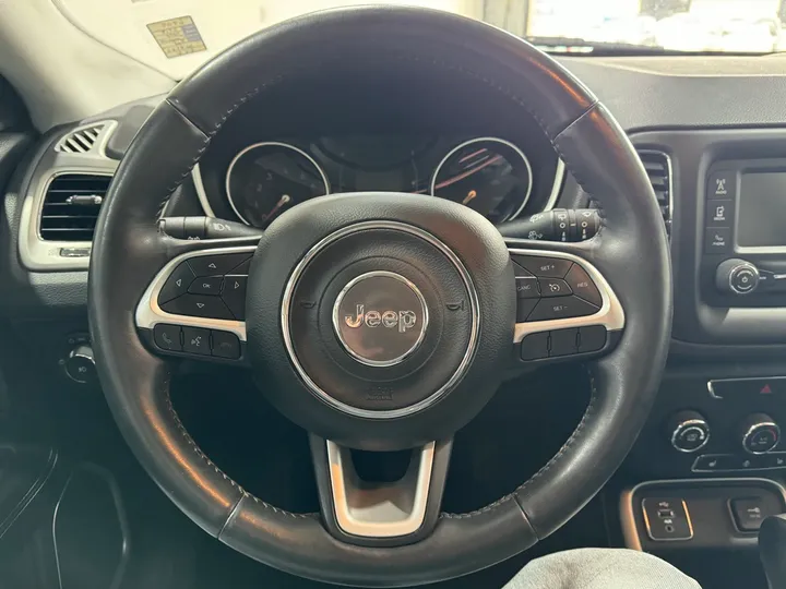 Redline Pearlcoat, 2018 JEEP COMPASS Image 25