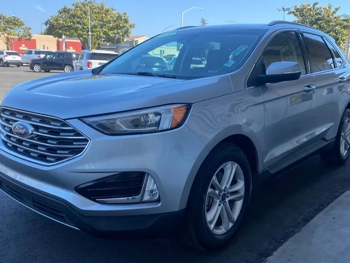 Silver, 2020 FORD EDGE Image 3