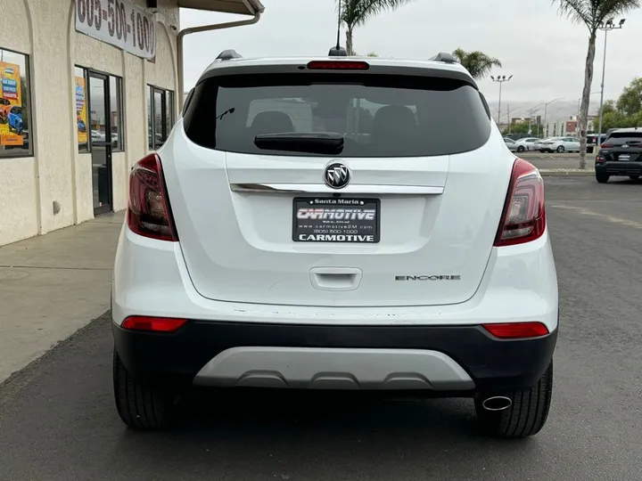 Summit White, 2020 BUICK ENCORE Image 9