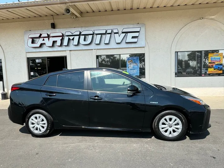 Midnight Black Metallic, 2019 TOYOTA PRIUS Image 8