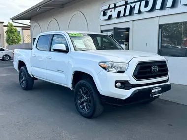 White, 2022 TOYOTA TACOMA Image 