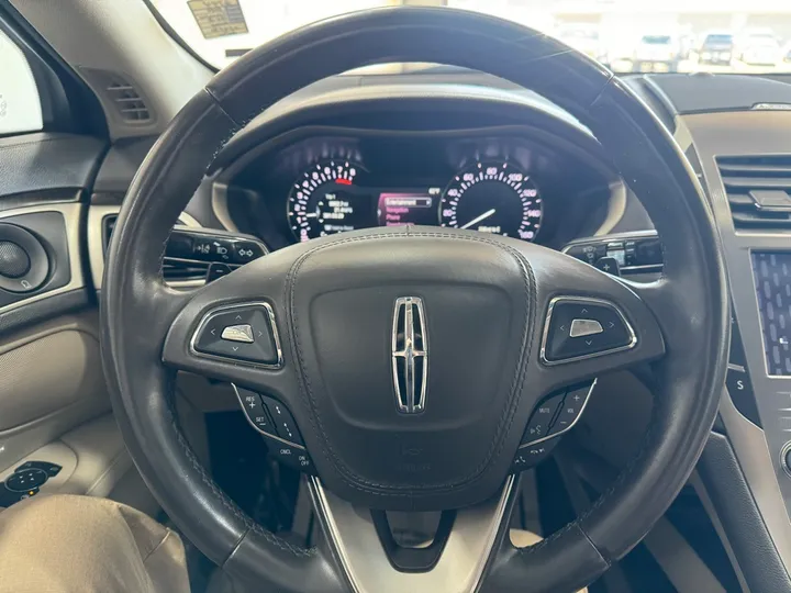 Magnetic Gray, 2019 LINCOLN MKZ Image 14