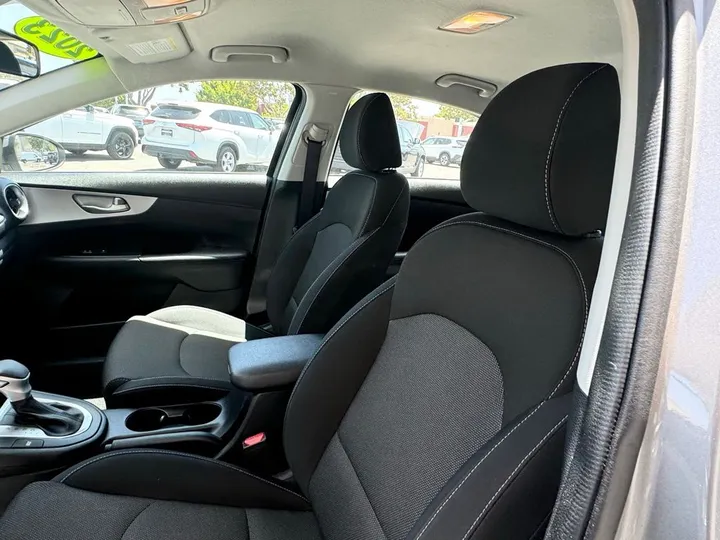 Steel Gray, 2023 KIA FORTE Image 14