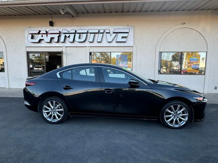 Jet Black Mica, 2021 MAZDA MAZDA3 Image 8