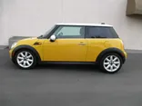 YELLOW, 2009 MINI HARDTOP Thumnail Image 8