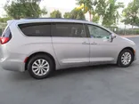 GREY, 2017 CHRYSLER PACIFICA Thumnail Image 4