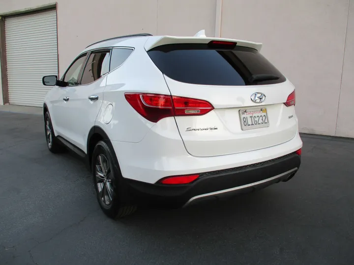 WHITE, 2013 HYUNDAI SANTA FE SPORT Image 7