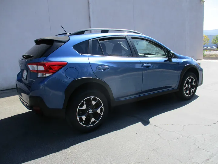 BLUE, 2018 SUBARU CROSSTREK Image 5