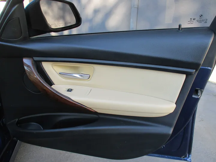 BLUE, 2017 BMW 3 SERIES Image 15