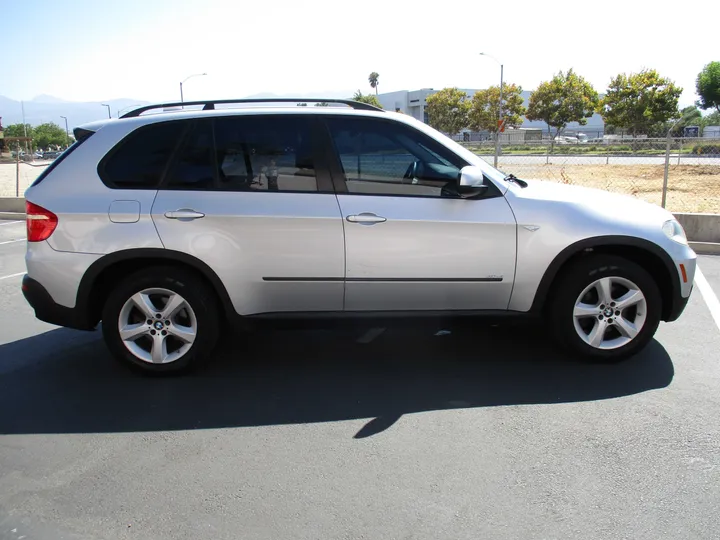 SILVER, 2008 BMW X5 Image 4