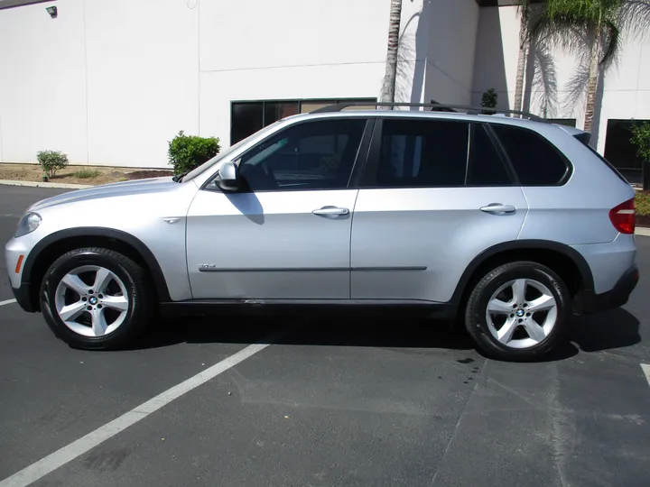 SILVER, 2008 BMW X5 Image 8