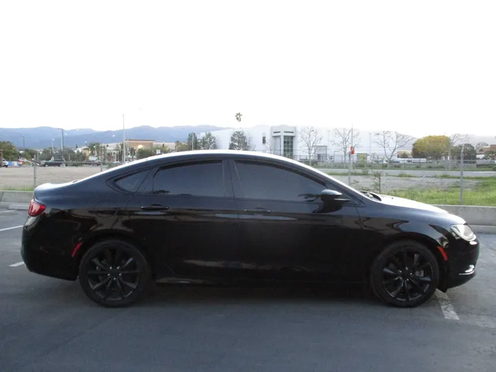 BLACK, 2015 CHRYSLER 200 Image 4