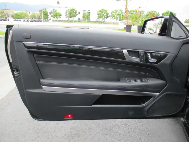 2014 MERCEDES-BENZ E-CLASS Image 15