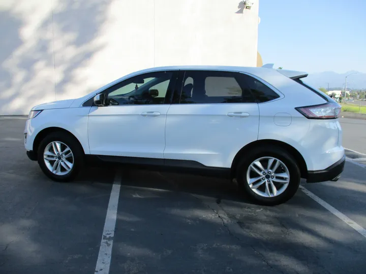 WHITE, 2017 FORD EDGE Image 8