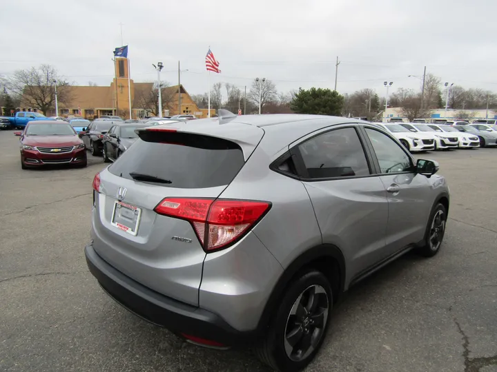 SILVER, 2018 HONDA HR-V Image 6