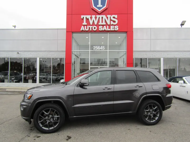 GREY, 2021 JEEP GRAND CHEROKEE Image 2